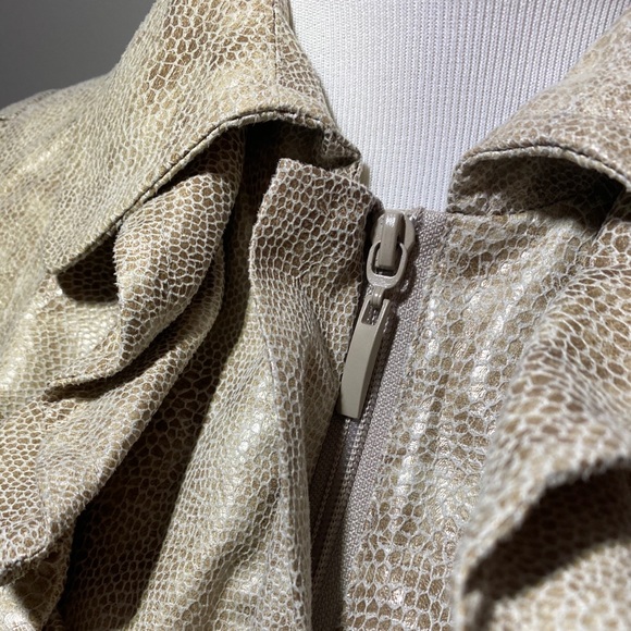 𝐈𝐍𝐂 Ruffled Snake Print Jacket - Picture 8 of 10
